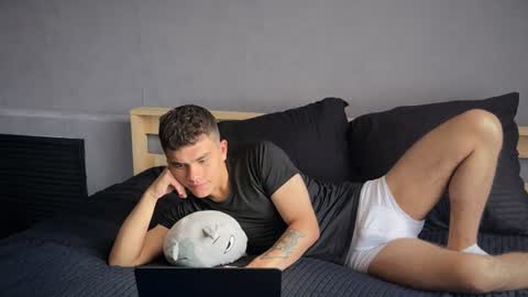 Max online show from 4, 7, 2026