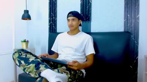 Max Wyatt online show from 4, 7, 2026