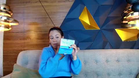 Snapshot of maxx_caprice chatting on 5, 11, 2025 gabby online show from 5, 11, 2025