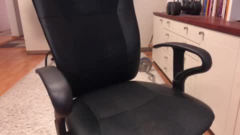 Snapshot of maxx_martin chatting on 2, 12, 2024 Max online show from 2, 12, 2024