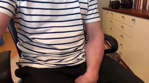 Snapshot of maxx_martin chatting on 10, 2, 2025 Max online show from 10, 2, 2025