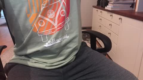 Snapshot of maxx_martin chatting on 10, 9, 2025 Max online show from 10, 9, 2025