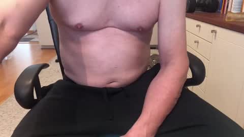 Snapshot of maxx_martin chatting on 30, 10, 2025 Max online show from 30, 10, 2025