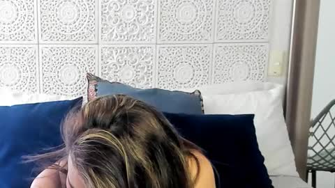 Victoria online show from 4, 2, 2025