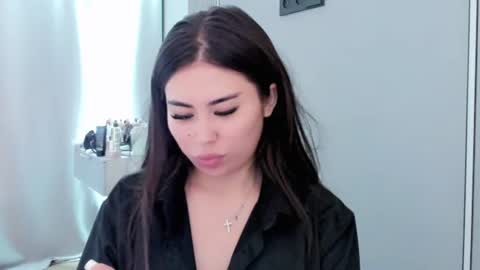 Mia online show from 19, 7, 2026