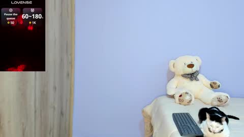 Snapshot of maya__fox chatting on 10, 3, 2025 OF mayitta19 online show from 10, 3, 2025