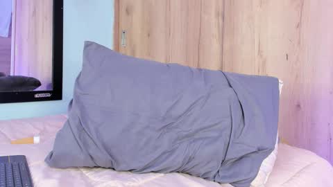 Snapshot of maya__fox chatting on 8, 3, 2026 OF mayitta19 online show from 8, 3, 2026