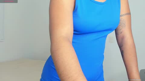 Snapshot of maya__fox chatting on 5, 5, 2026 OF mayitta19 online show from 5, 5, 2026