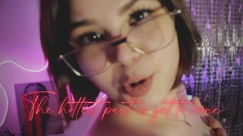 Woman online show from 4, 12, 2024