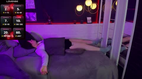 Woman online show from 26, 1, 2025