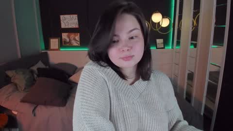 Woman online show from 3, 2, 2025