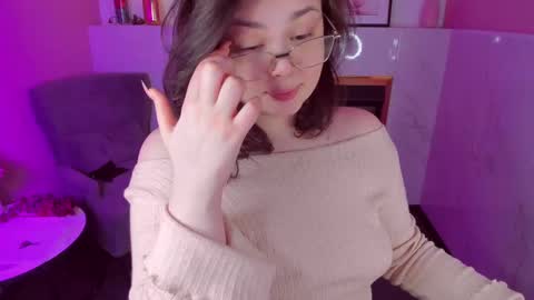 Woman online show from 12, 3, 2025