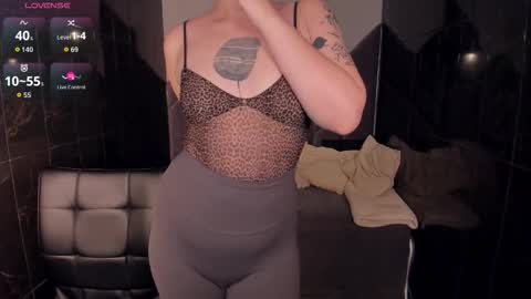 Woman online show from 26, 11, 2025