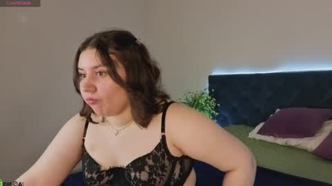 Snapshot of maya_raay chatting on 7, 6, 2026 Maya online show from 7, 6, 2026