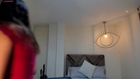 M A Y A    H O F F M A N online show from 2, 3, 2026