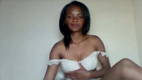 mayalabelle online show from 2, 11, 2025