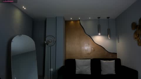 Snapshot of mayamoretti chatting on 5, 12, 2025 Maya online show from 5, 12, 2025