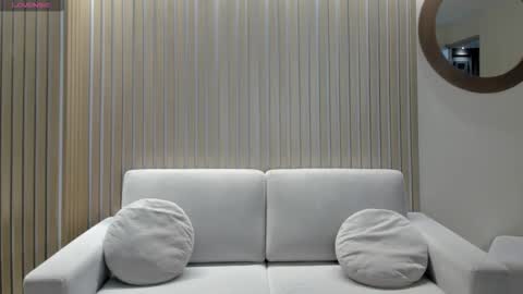 Snapshot of mayamoretti chatting on 15, 12, 2025 Maya online show from 15, 12, 2025