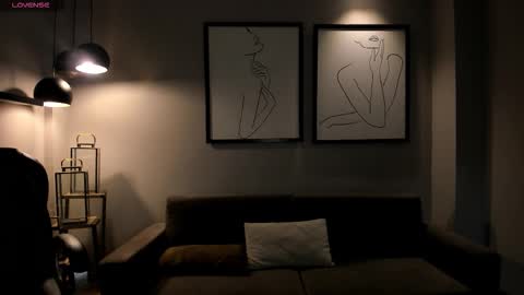 Snapshot of mayamoretti chatting on 20, 12, 2025 Maya online show from 20, 12, 2025