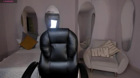 Snapshot of mayamoretti chatting on 2, 2, 2026 Maya online show from 2, 2, 2026