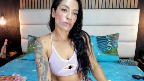 Snapshot of mayarusell01 chatting on 25, 1, 2025 Nicolle Ruselle Hello my lovely schedule for great fun from 630 am and end 800 pm Colombian time I wait for you online show from 25, 1, 2025