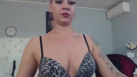 Maya online show from 13, 10, 2025