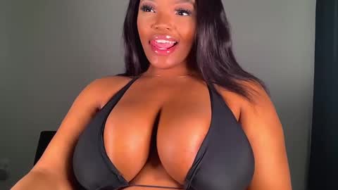 Snapshot of maybabi chatting on 2, 1, 2025 MayBabi online show from 2, 1, 2025