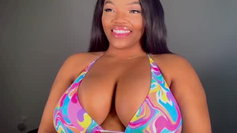 Snapshot of maybabi chatting on 5, 2, 2025 MayBabi online show from 5, 2, 2025