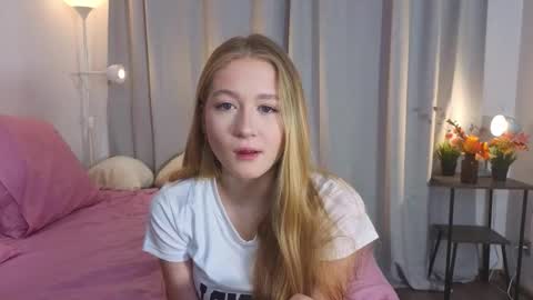 Snapshot of maybaybe chatting on 15, 11, 2025 Alice online show from 15, 11, 2025