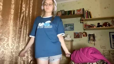 Lola online show from 4, 10, 2025