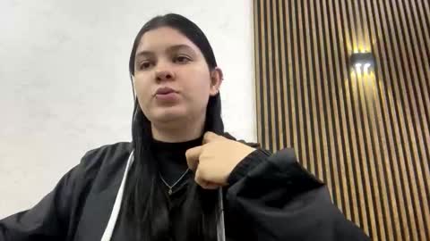 Snapshot of maye15 chatting on 16, 11, 2025 Maye online show from 16, 11, 2025