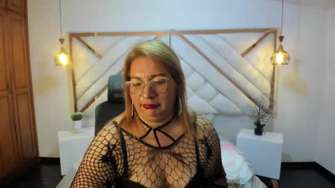 Mailyn online show from 28, 2, 2025