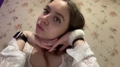 Snapshot of maypakele chatting on 3, 6, 2026 Lily online show from 3, 6, 2026
