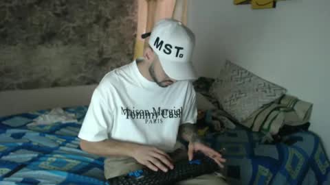 Snapshot of maythedesirelive chatting on 25, 12, 2024 thonny online show from 25, 12, 2024