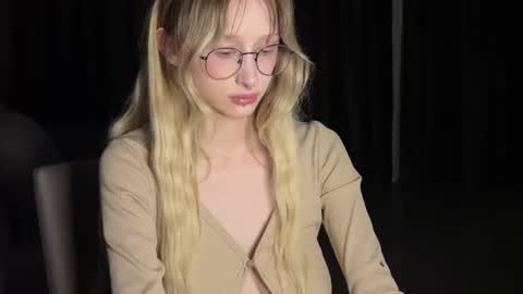 mayvi_cold online show from 23, 6, 2026