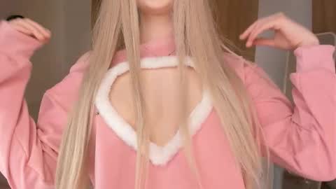  Mila  online show from 16, 3, 2026