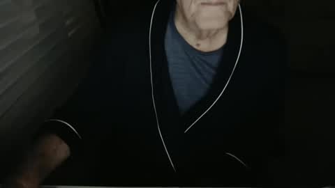 Snapshot of mbeastie chatting on 8, 1, 2025 Beastie online show from 8, 1, 2025