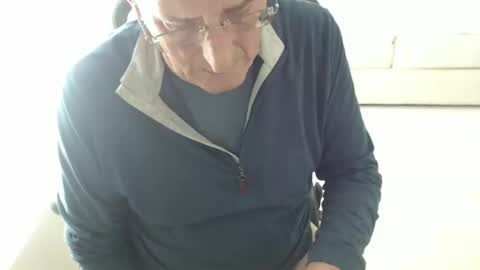 Snapshot of mbeastie chatting on 6, 3, 2025 Beastie online show from 6, 3, 2025