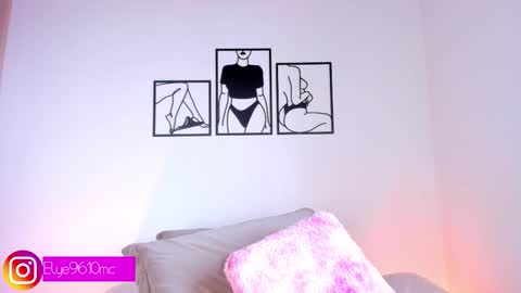 Snapshot of mcdonald_ellie chatting on 2, 2, 2026 Ellie online show from 2, 2, 2026