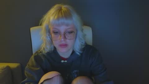 Snapshot of me1roze chatting on 13, 5, 2026 Roze online show from 13, 5, 2026