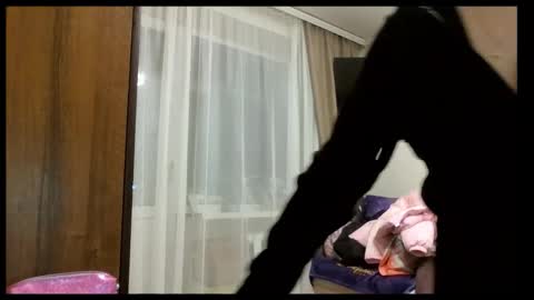 meadoweyes_ online show from 4, 12, 2025