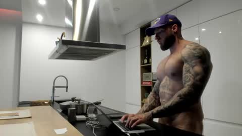 Snapshot of mealphamale chatting on 10, 6, 2026 Alpha Male online show from 10, 6, 2026