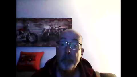 Snapshot of meathome3 chatting on 28, 5, 2026 me at home online show from 28, 5, 2026
