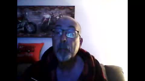 Snapshot of meathome3 chatting on 4, 6, 2026 me at home online show from 4, 6, 2026