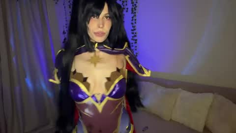Nicole online show from 11, 5, 2026