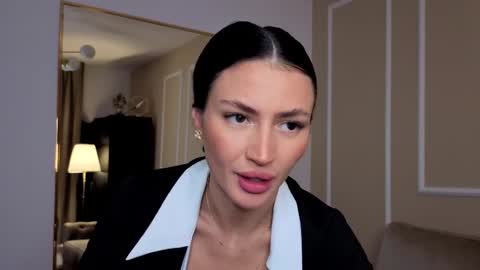 MedussaEyes online show from 1, 11, 2025