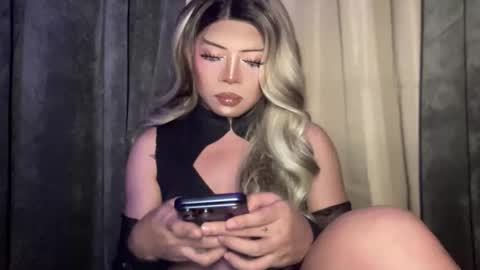 Snapshot of meetmehalfway888 chatting on 27, 10, 2025 GODDESS OF ALL GODDESSES online show from 27, 10, 2025