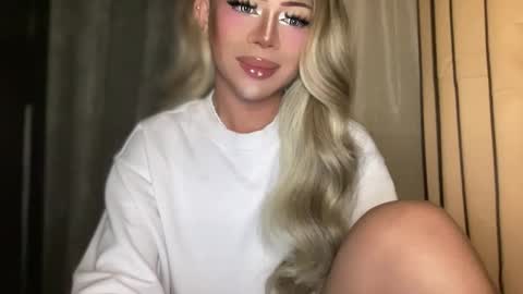 Snapshot of meetmehalfway888 chatting on 7, 1, 2026 GODDESS OF ALL GODDESSES online show from 7, 1, 2026