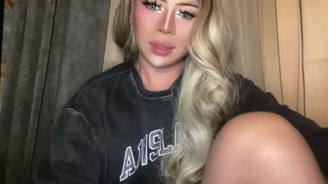 Snapshot of meetmehalfway888 chatting on 13, 1, 2026 GODDESS OF ALL GODDESSES online show from 13, 1, 2026