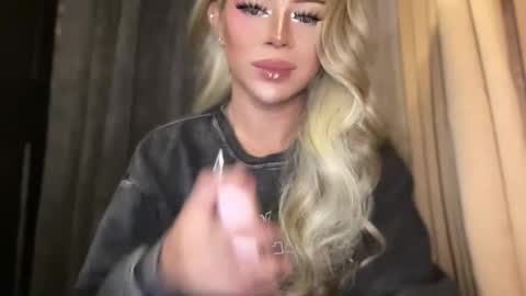 Snapshot of meetmehalfway888 chatting on 19, 1, 2026 GODDESS OF ALL GODDESSES online show from 19, 1, 2026